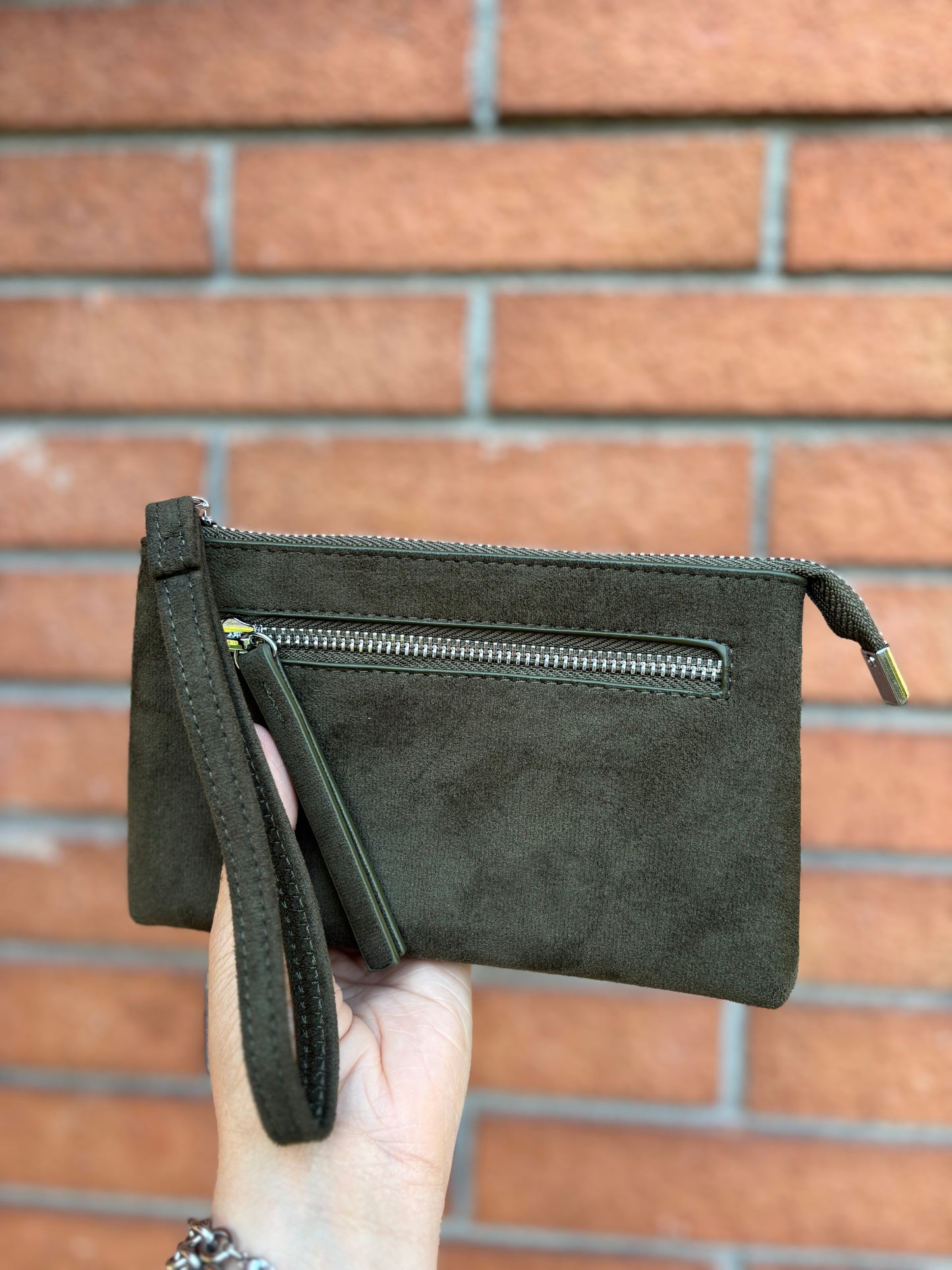 BUSTINA SUEDE