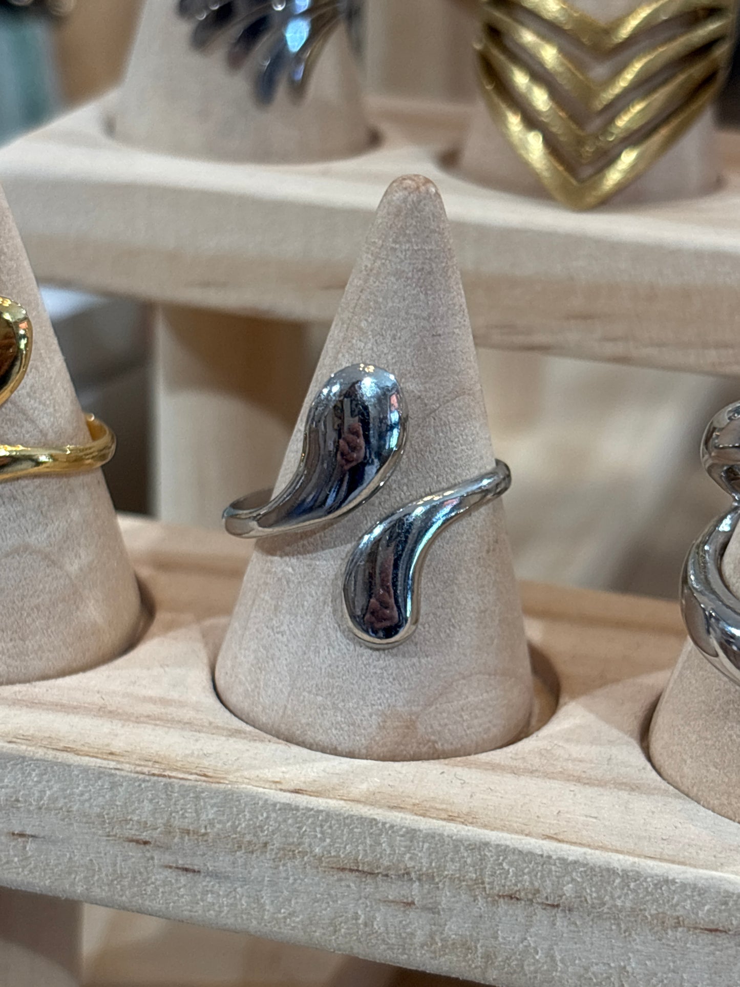 Anello MEET