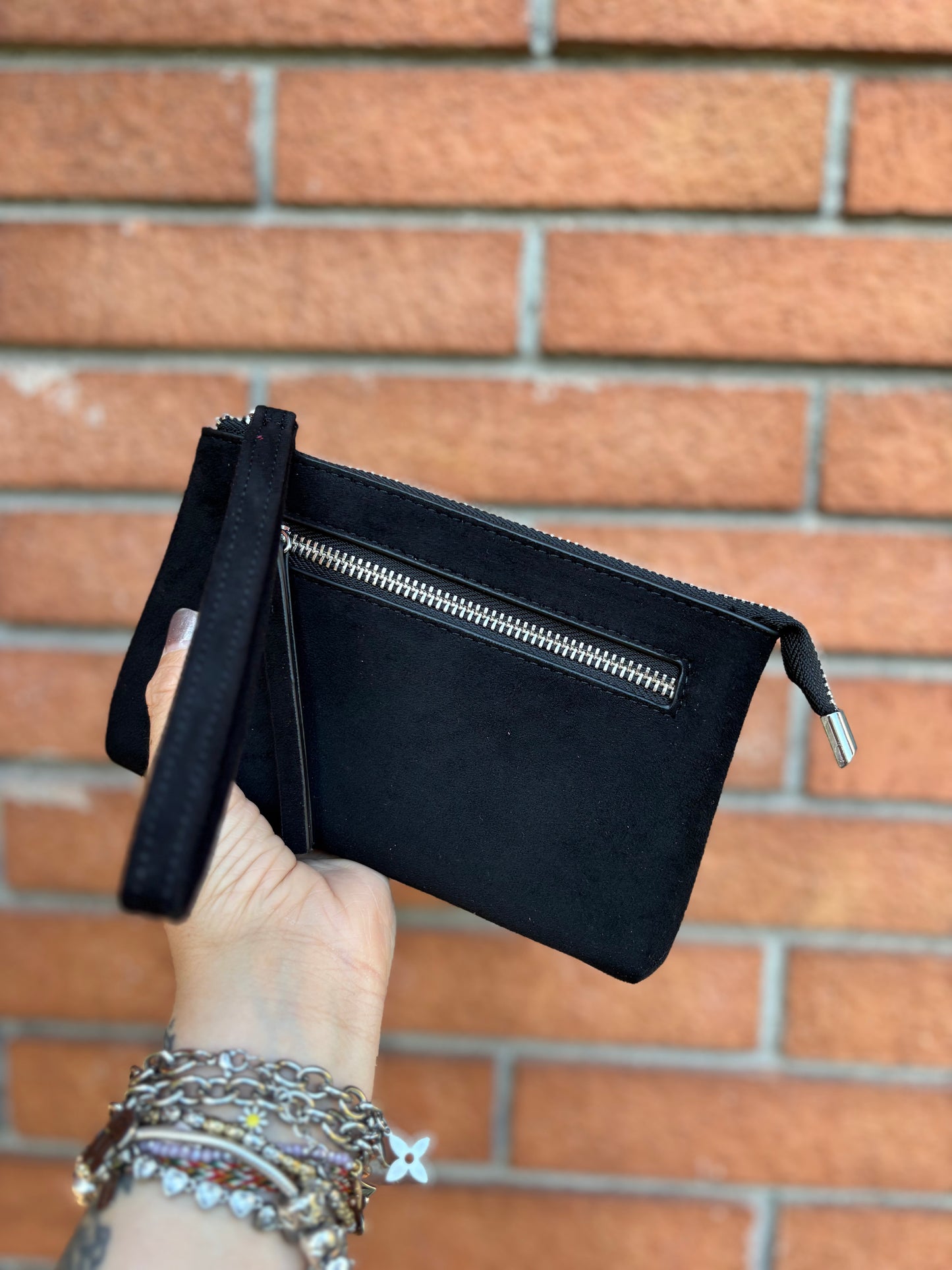 BUSTINA SUEDE