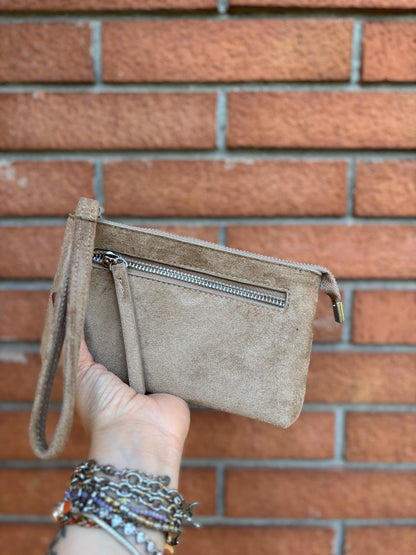 BUSTINA SUEDE