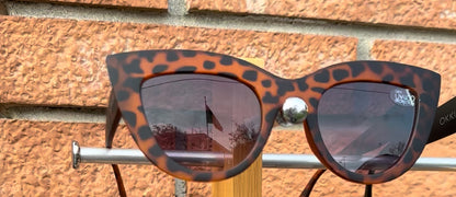 OKKIA Claudia BigCat eye